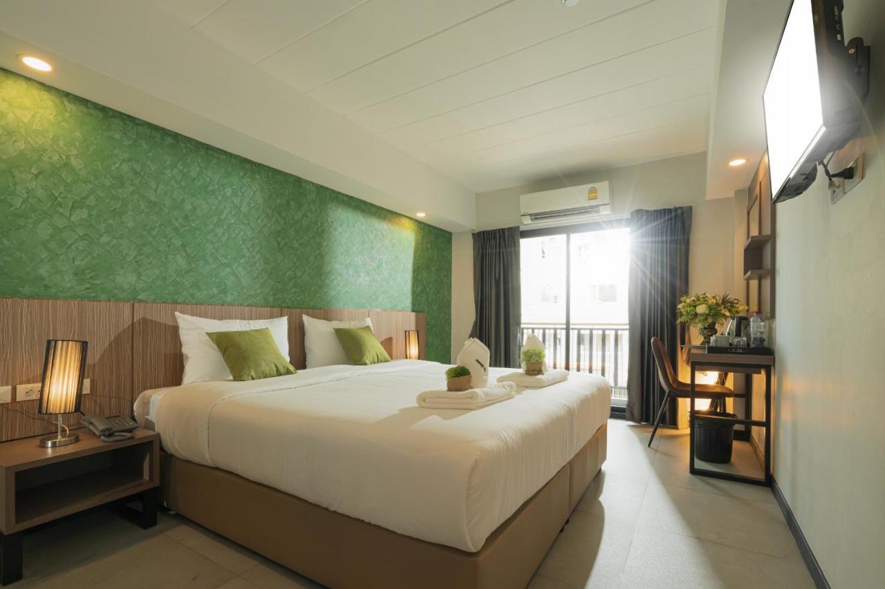 The Home Hotel Sha Бангкок Экстерьер фото
