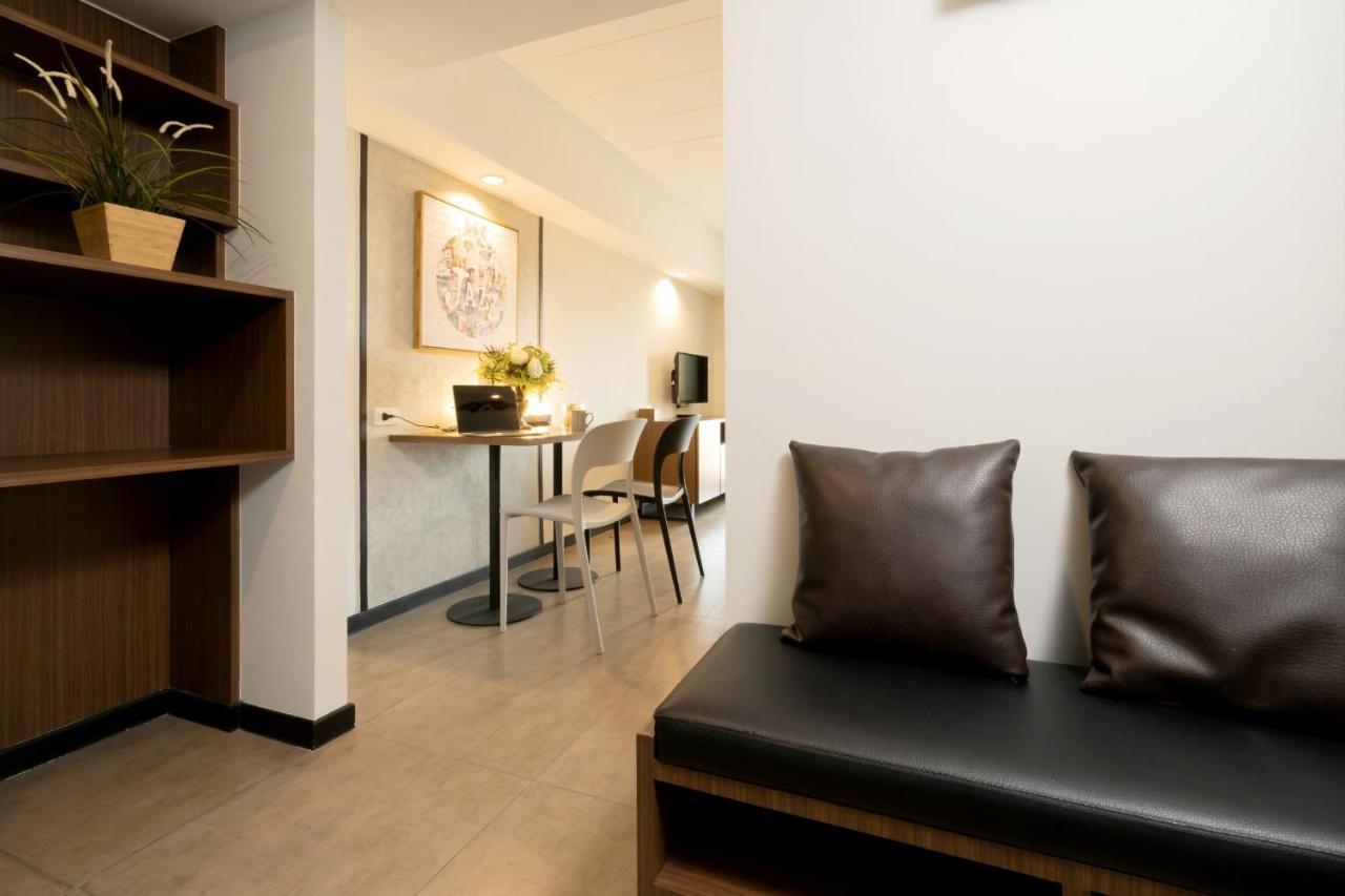 The Home Hotel Sha Бангкок Экстерьер фото