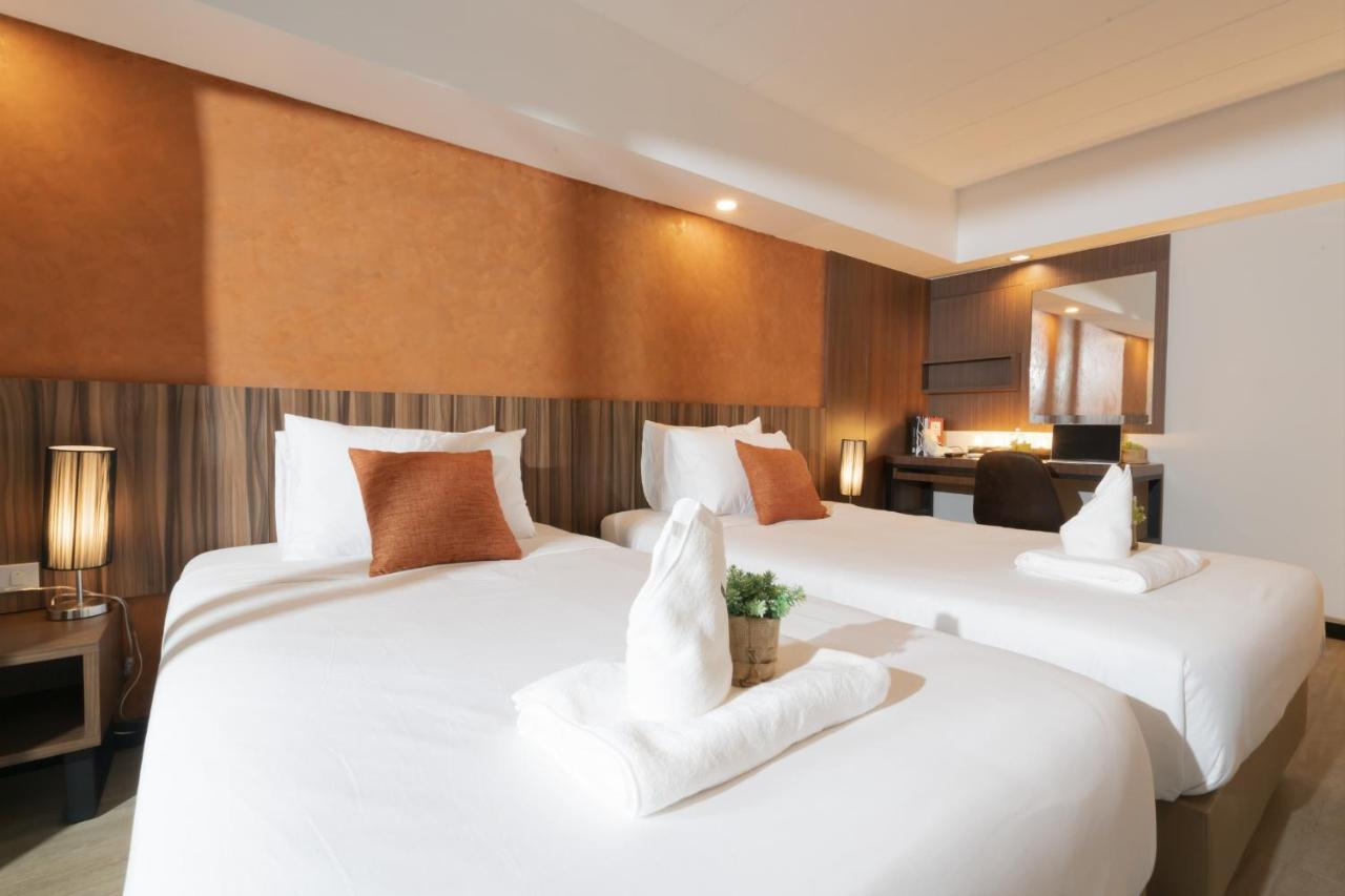 The Home Hotel Sha Бангкок Экстерьер фото